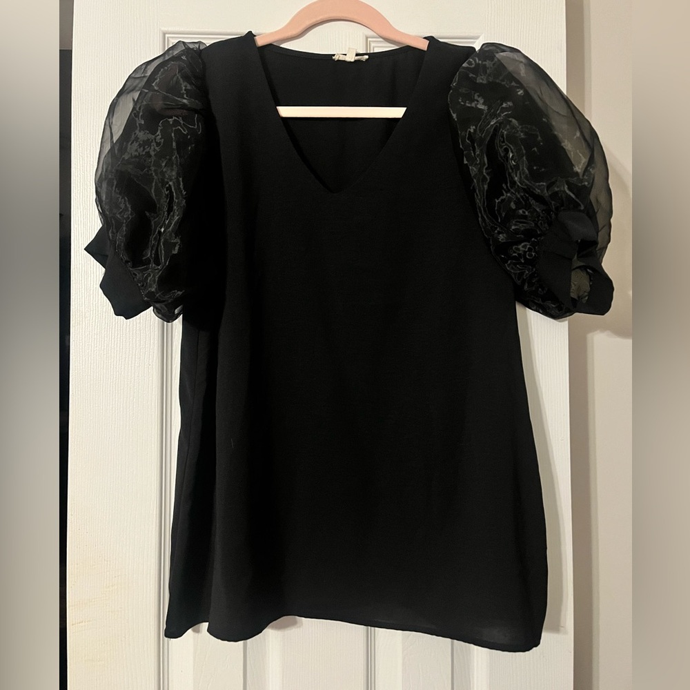 JODIFL Black Puff Sleeve Ruffled Blouse